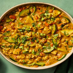 Spicy Coconut Beef Curry Soup With Tomato, Carrot, Zucchini, Scallions &amp; Cilantro