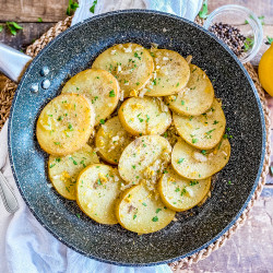 Spanish Lemon-Pepper Skillet Potatoes