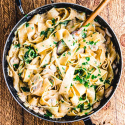 Creamy Garlic Mushroom Pasta