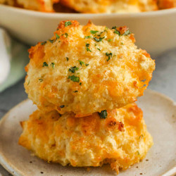 Copycat Red Lobster Cheddar Bay Biscuits