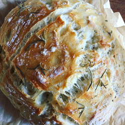 Rosemary &amp; Roasted Garlic Artisan Bread