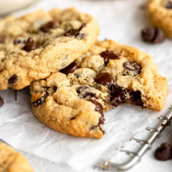 Almond Flour Chocolate Chip Cookies