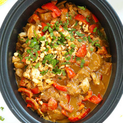 Slow Cooker Chicken Satay {slow Cooker Fakeaway}