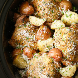 Slow Cooker Garlic Parmesan Chicken And Potatoes