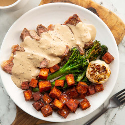 Steak And Potatoes (with Creamy Garlic Sauce!)