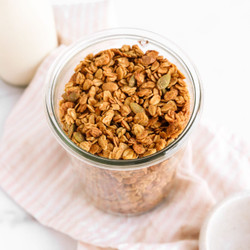 Healthy Pumpkin Spice Granola (vegan, Gluten-free, Oil Free, Refined Sugar Free)