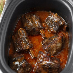 Slow Cooker Bourbon Beef Short Ribs