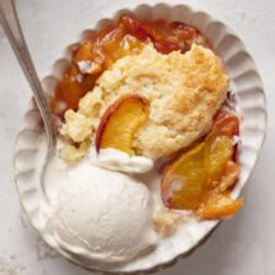 Easy Peach Cobbler