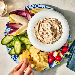 Copycat Trader Joe&apos;s Caramelized Onion Dip