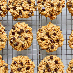 Chewy 3-ingredient Oatmeal Cookies