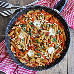 How To Make The Ultimate One-Pot Vegetarian Pasta Recipe