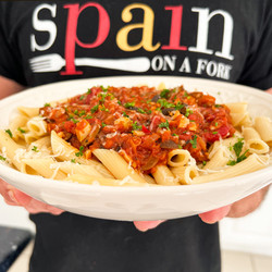 Spanish-Style Spicy Tomato Pasta