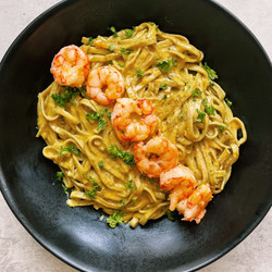 Creamy Shrimp Linguine With Yellow Curry Sauce