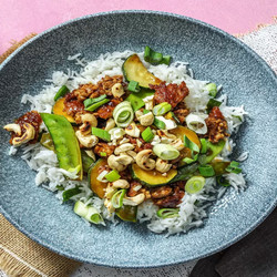 Chinese Cashew Beef Stir-fry  With Garlic Rice