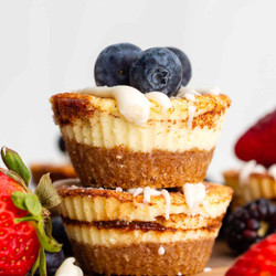 Keto Cinnamon Roll Cheesecakes