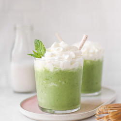 Vegan Matcha Frappe (healthy Copycat Recipe!)