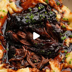 Five Spice Braised Short Ribs With Roasted Leek Mashed Potatoes