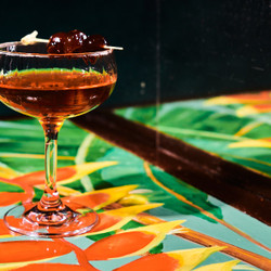 Mamajuana Manhattan Cocktail Recipe | Punch