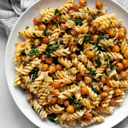 Chickpea Pasta With Spinach