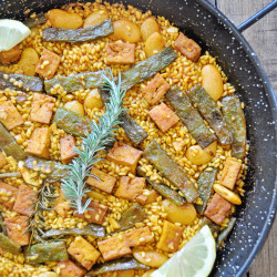 Authentic Spanish Vegan Paella Valenciana Recipe