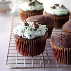 Mint Frosting for Bumpy Cake