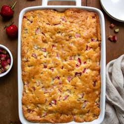 Fresh Strawberry Rhubarb Cake