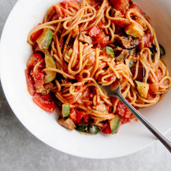 One-pot Ratatouille Pasta (vegan + Gluten-free)