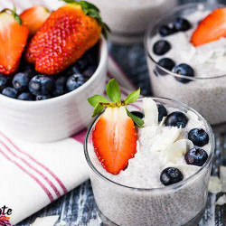Easy 4-ingredient Vanilla Chia Pudding Recipe