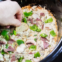 Slow Cooker Philly Cheese Steak Dip