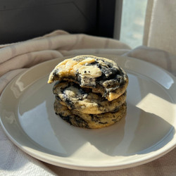 Black Sesame Swirl &amp; Vanilla White Chocolate Cookies