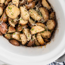 Slow Cooker Garlic Parmesan Potatoes