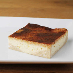 Sopapilla Protein Cheesecake Bars