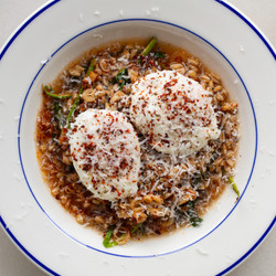 Poached Eggs Over Ramp Brodo