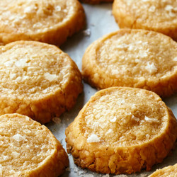 Ina Garten's Chipotle Cheddar Crackers Recipe