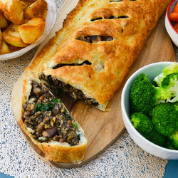 Easy Vegan Mushroom &amp; Nut Wellington With Lentils