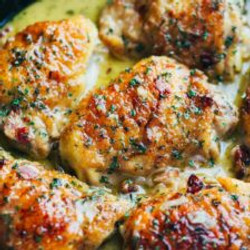 Skillet Chicken With Bacon And White Wine Sauce