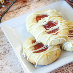 Raspberry Shortbread With A White Chocolate Drizzle