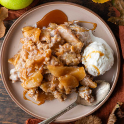 Easy Apple Crisp With Oatmeal