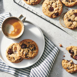 Soft Chocolate Chip Cookies