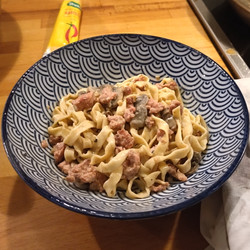 Pasta con Funghi Cremini Salsiccia