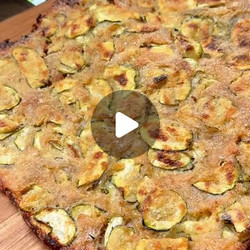 Schiacciata Di Zucchine E Cipolle