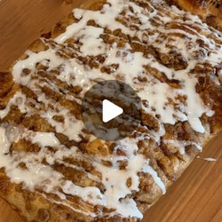Cinnamon Roll Focaccia