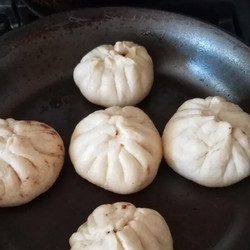 Panfried chocolate bao