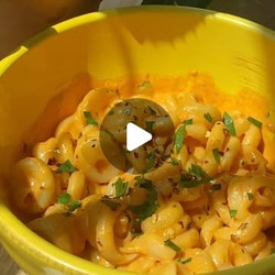 Roasted Red Bell Pepper Pasta