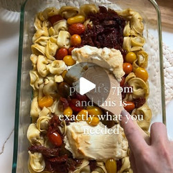 Honey, Goat Cheese And Tomato Tortellini Bake