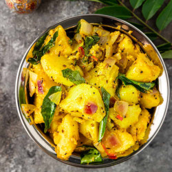 Aloo Masala (spicy Potatoes) + Video