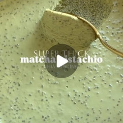 Scoopable Matcha Pistachio Chia Pudding