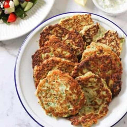 Kolokithokeftedes (greek Zucchini Fritters)