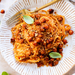 Creamy Linguine with Crispy Chickpeas