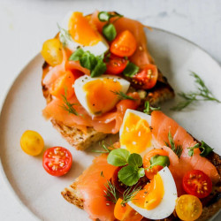 Smoked Salmon Niçoise Toast